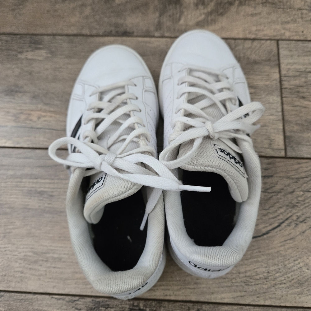 Adidas White and Black Size 5 Womens Sneakers - Picture 4 of 12